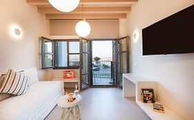 V77 Seafront Suites